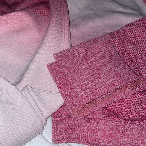 Strawberry OMBRÉ yoga set 🧘🏻♀️ - Picture 6 of 6